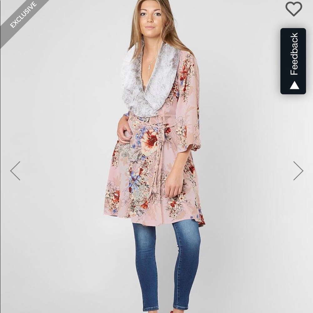 GIMMICKS Floral Cut-Out Kimono